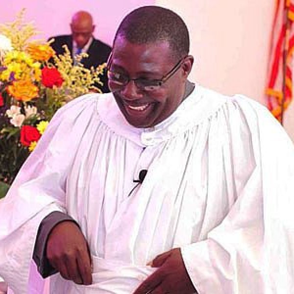 Rev_Bevon_White